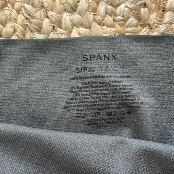 SPANX Look At Me Now Seamless Leggings S in Heather Camo - Picture 5 of 8